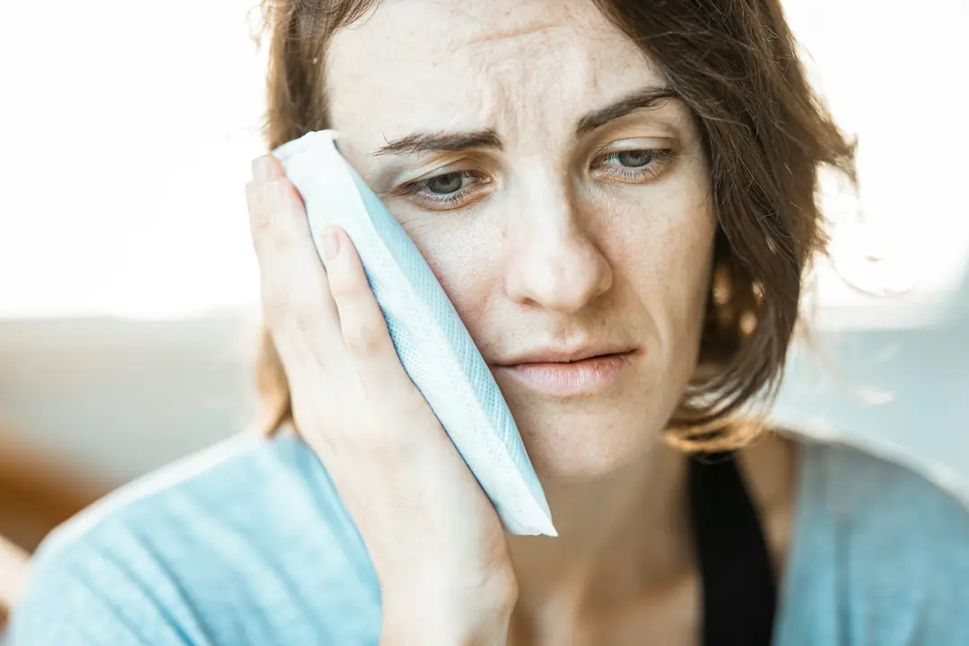 Implant Infection Or Gum Disease Signs